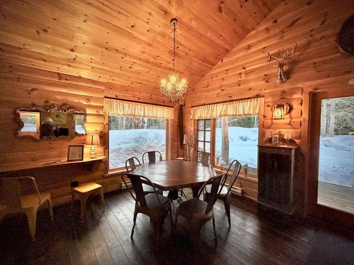 Woody - Chalets De Moh La Malbaie Exterior photo